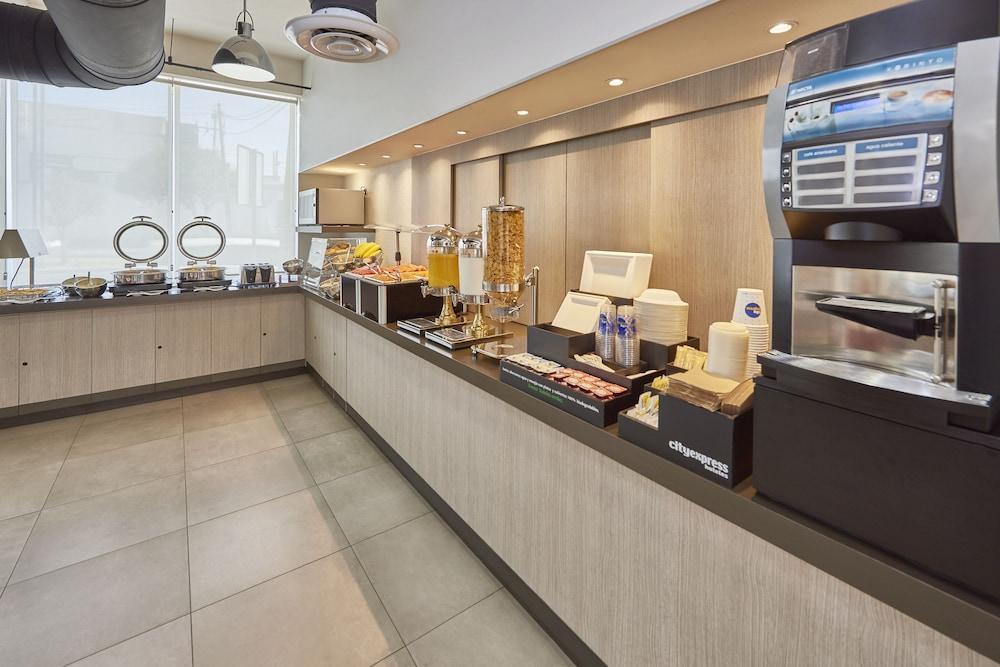 City Express Junior By Marriott San Luis Potosi Zona Industrial Экстерьер фото