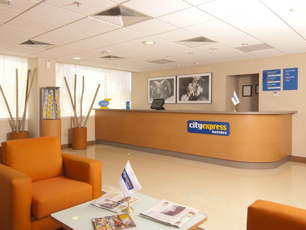 City Express Junior By Marriott San Luis Potosi Zona Industrial Экстерьер фото