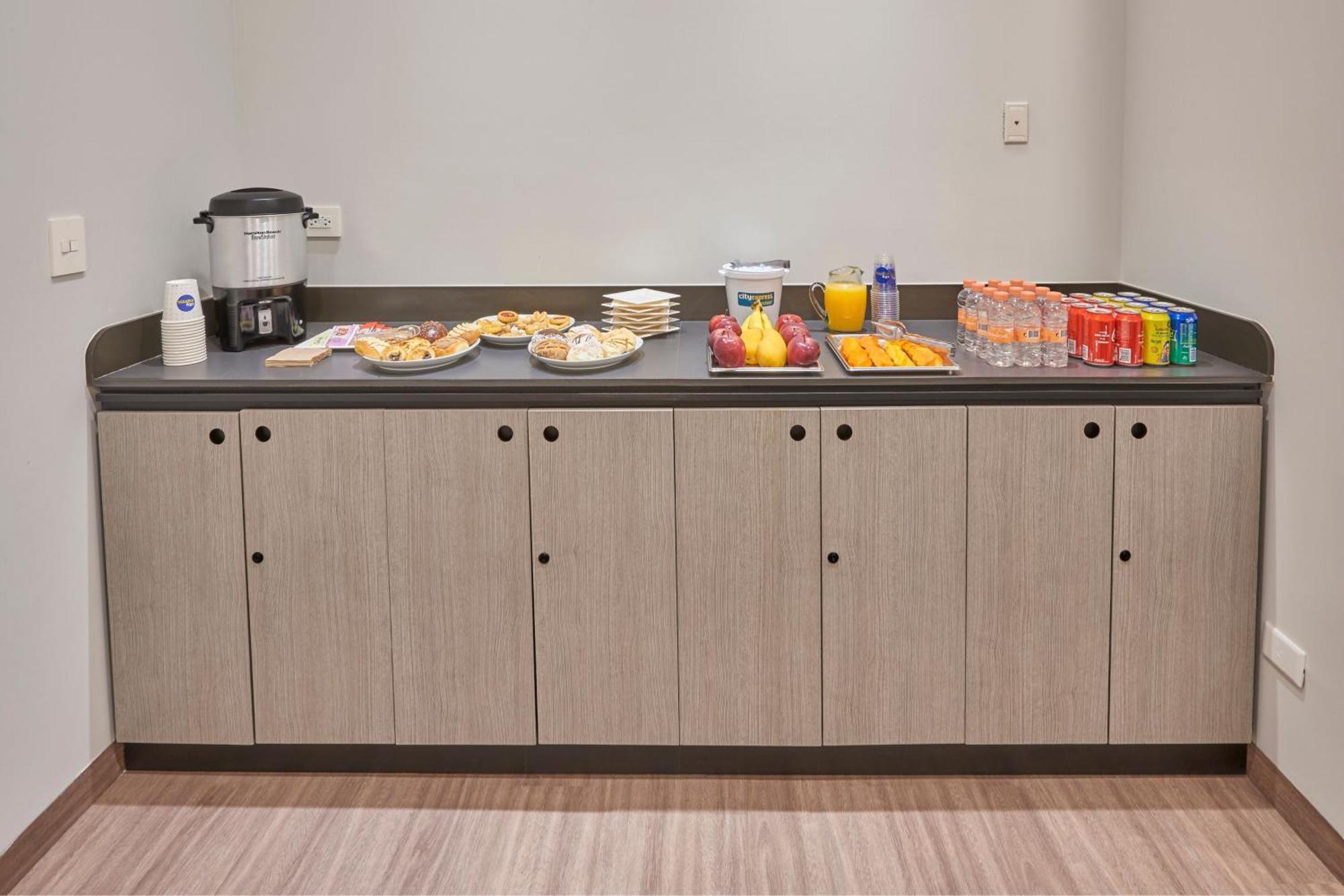 City Express Junior By Marriott San Luis Potosi Zona Industrial Экстерьер фото