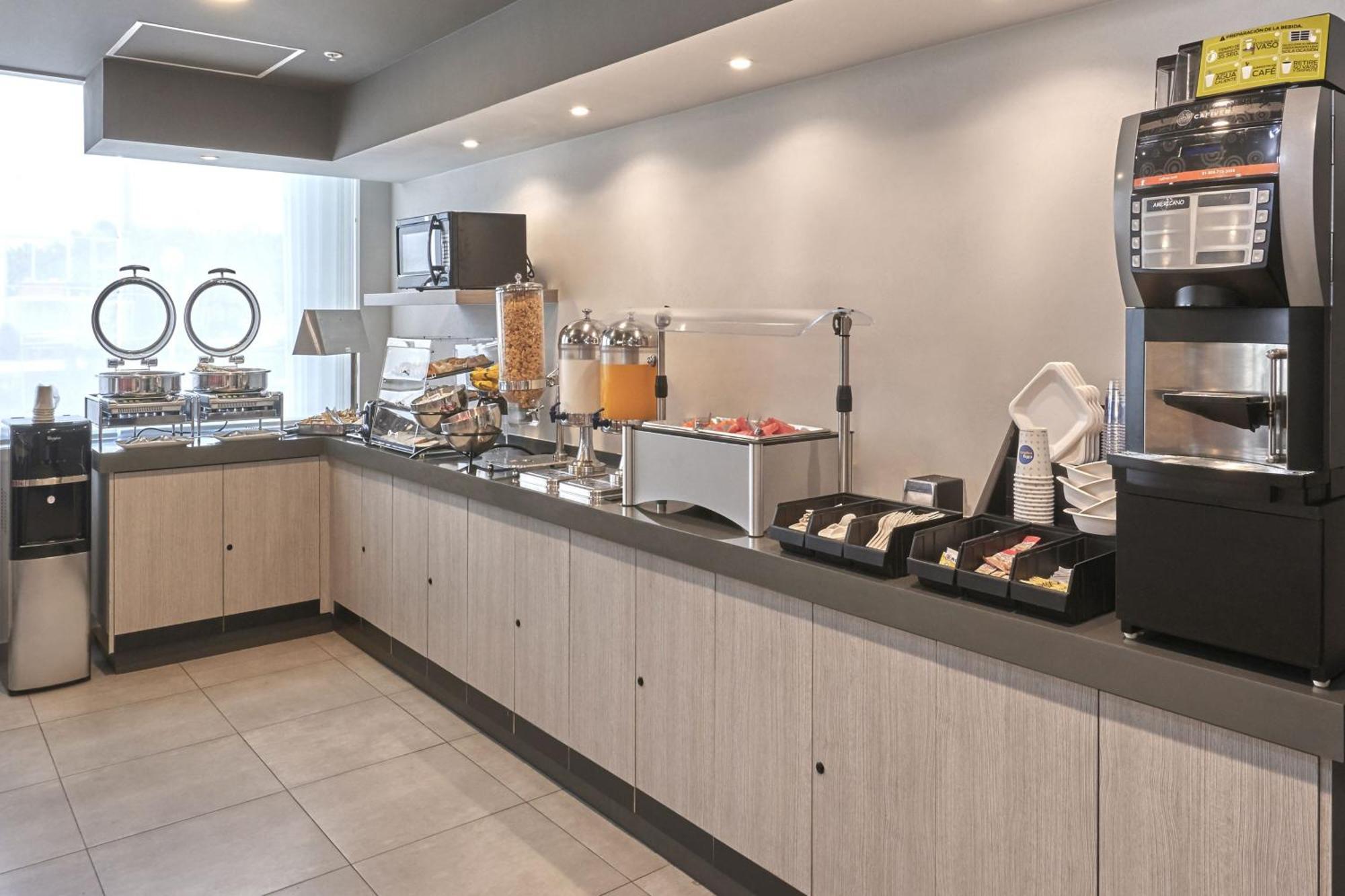 City Express Junior By Marriott San Luis Potosi Zona Industrial Экстерьер фото